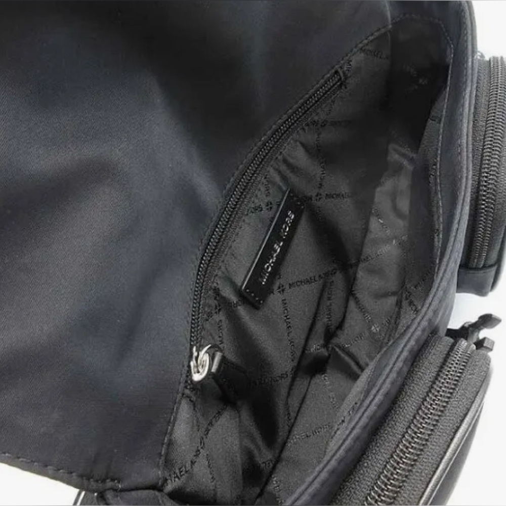Michael Kors Khai Medium Messenger Bag NWT - Picture 15 of 16